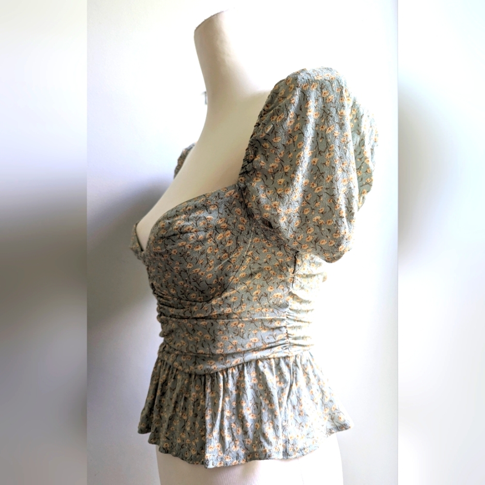ASTR The Label Blue Ditsy Floral Puff Sleeve Crop Top Size S - Picture 3 of 10